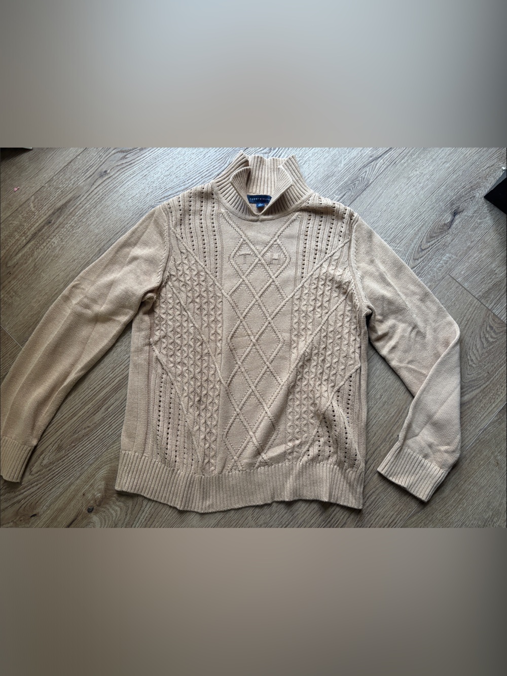 Tommy Hilfiger Men’s collar Sweater — Beige